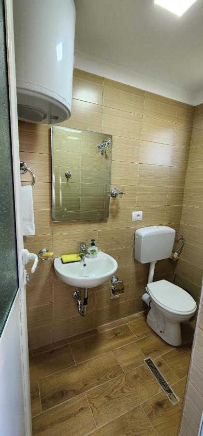 Apartament Teuta Permet Exterior photo